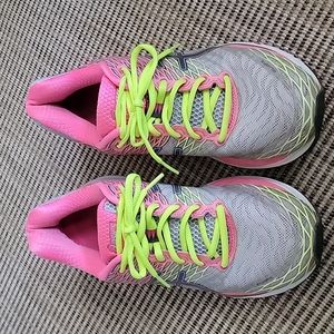 Asics Gel Nimbus 18 Shoes Size 9....SOLD ON OTHER SITE